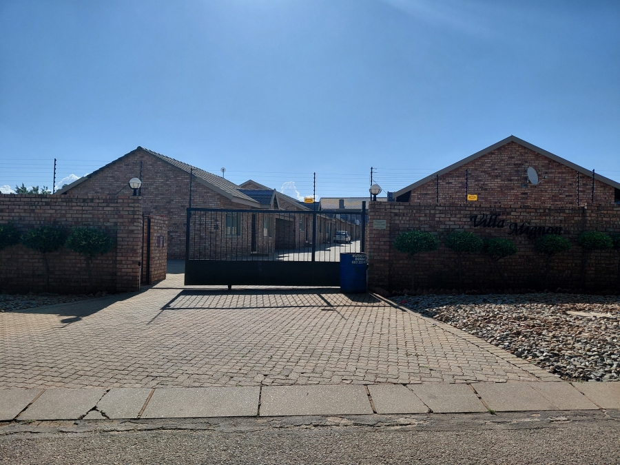 To Let 2 Bedroom Property for Rent in Doringkruin North West